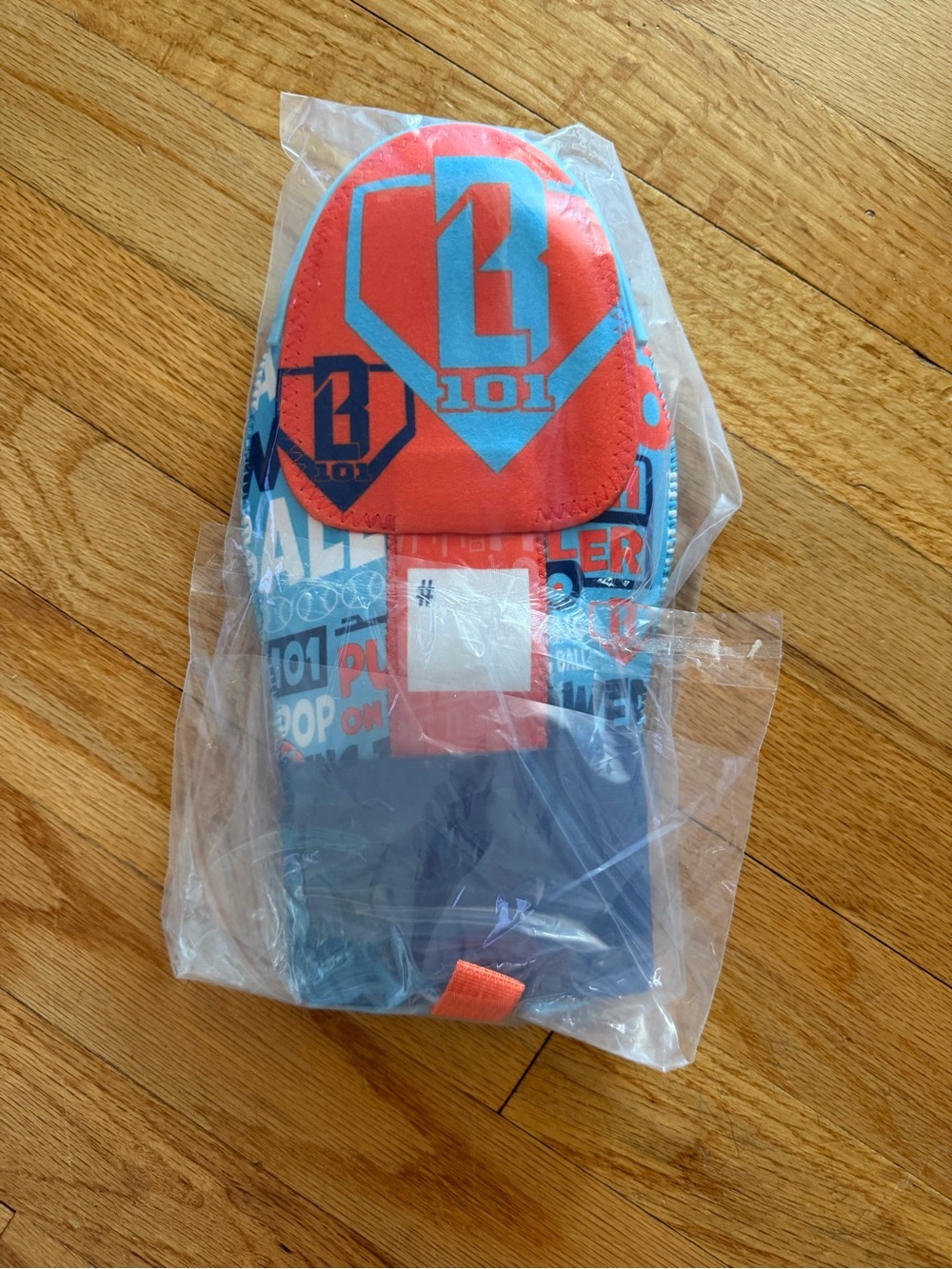 B101 Baseball Lifestyle Sliding Mitt - Picture 2 of 2